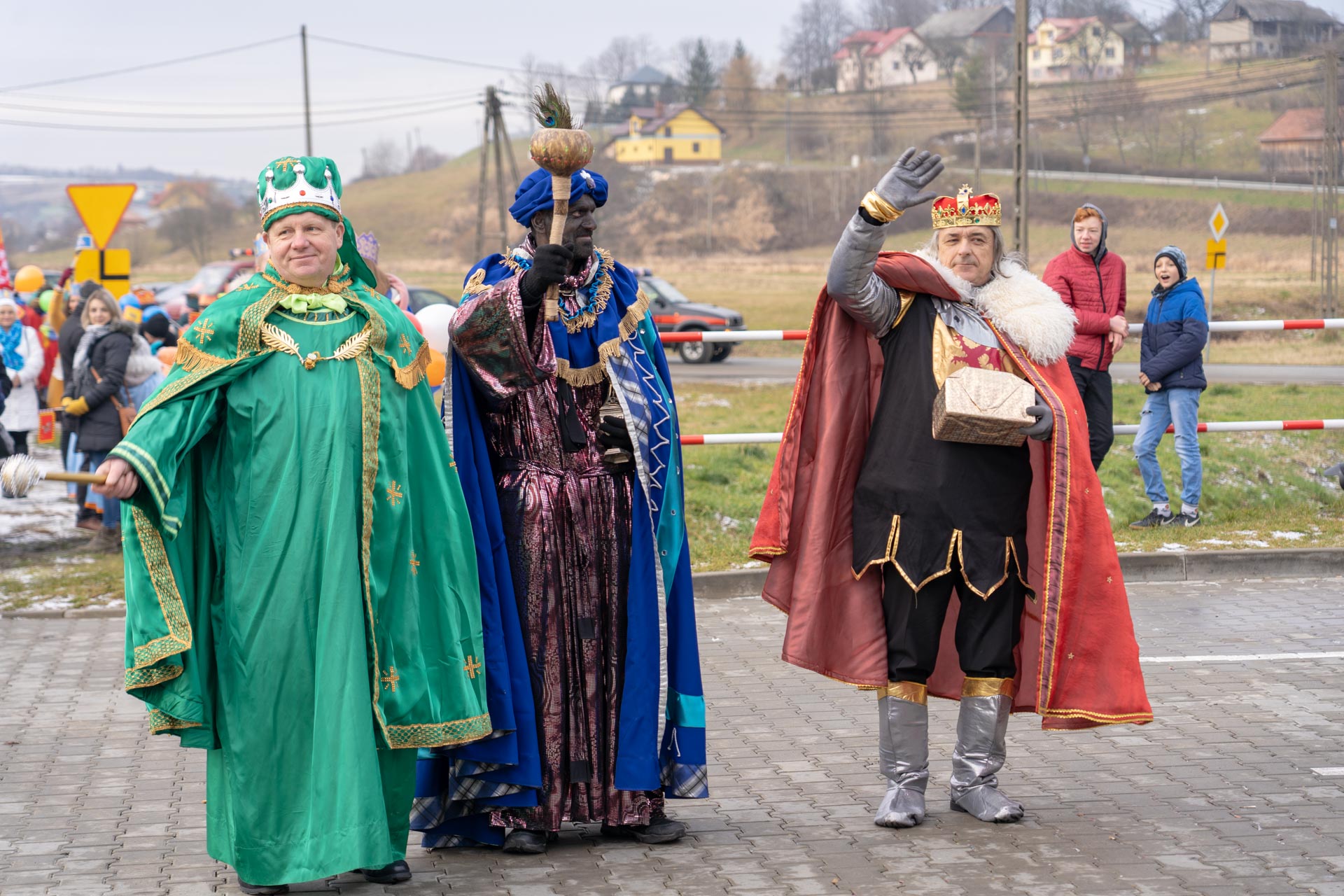 Królewski Orszak Przeszedł Ulicami Wielopola Skrzyńskiego [VIDEO, FOTO ...