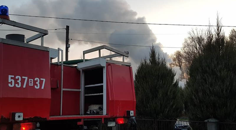 7 zastępów straży walczyło z pożarem stodoły w Gnojnicy Dolnej.