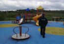 Policjanci i urzędnicy kontrolowali place zabaw