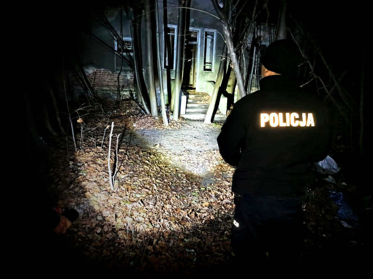 Niskie temperatury zagrożeniem dla życia. Policja apeluje: nie bądźmy obojętni