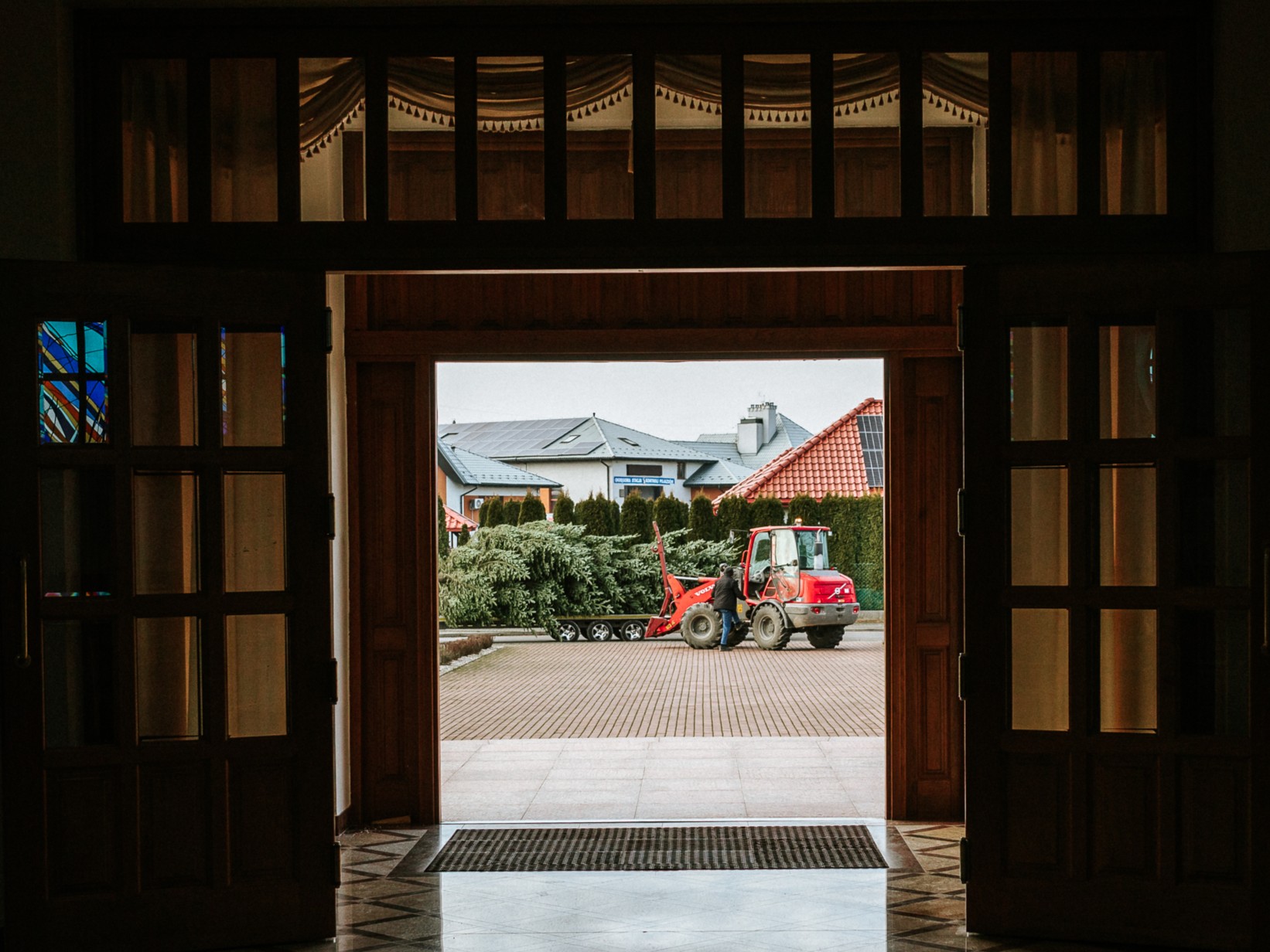 Piękna choinka stanęła w sanktuarium
