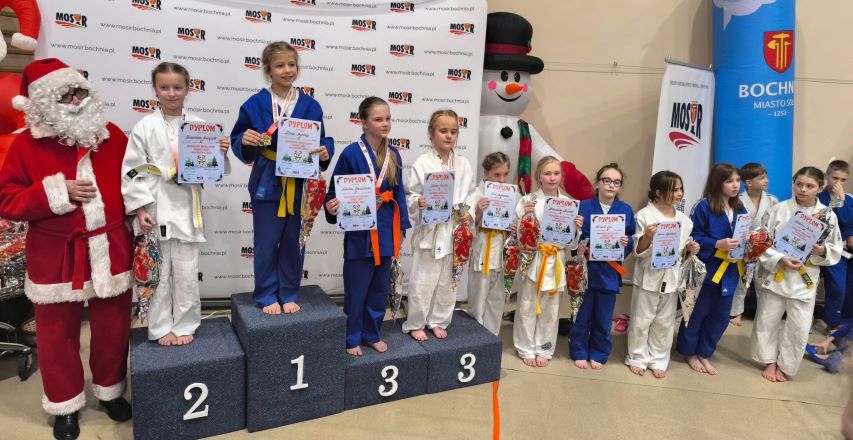 Udany występ młodych judoków z Ropczyc na międzynarodowym mikołajkowym turnieju