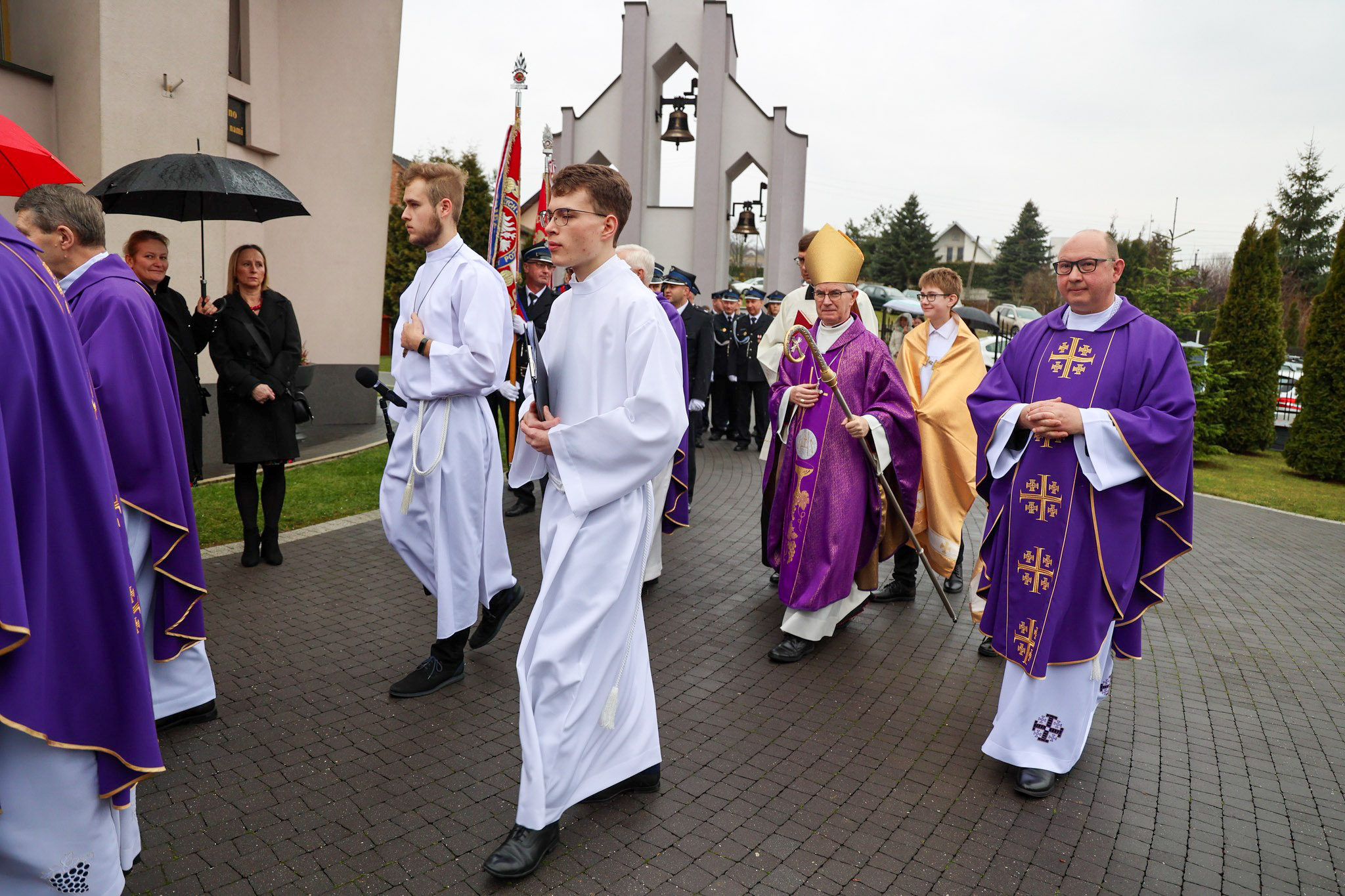 Konsekracja kościoła pw. św. Anny w Ropczycach-Chechłach. Historyczny dzień dla parafii i całej społeczności