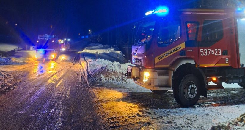 Późnym wieczorem zawyły syreny w Niedźwiadzie