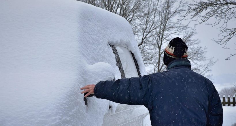 Odsnieżane chodników, dachów, samochodów to nasz obowiązek