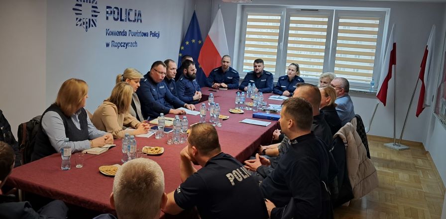 Spotaknie służb i instytucji w sprawie współpracy na rzecz ochrony dobra dziecka