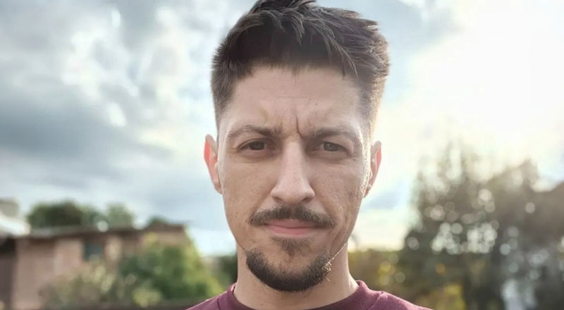 Został tatą dwa miesiące temu. Dziś walczy z guzem mózgu i prosi o pomoc. Pochodzący z Ropczyc Sebastian Darłak, potrzebuje solidarności i wsparcia by móc podjąć leczenie i wrócić do swojej rodziny.