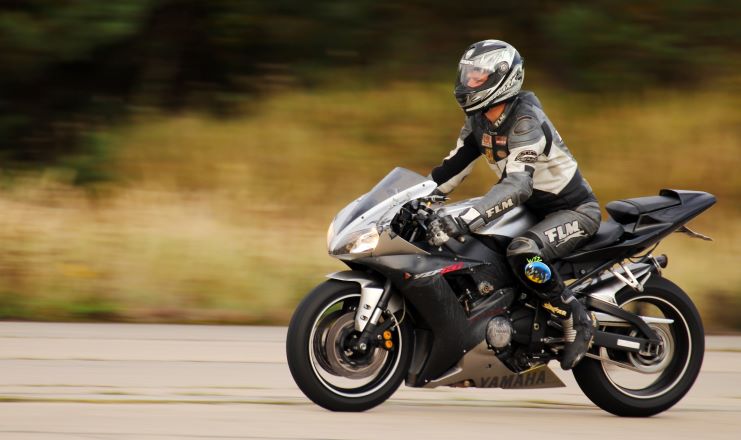 Rozpoczyna się sezon motocyklowy – policja apeluje o ostrożność