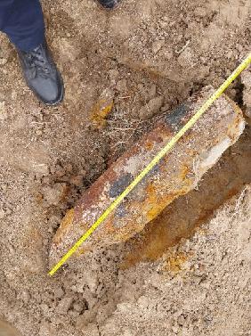 Znalazł pocisk podczas prac ziemnych